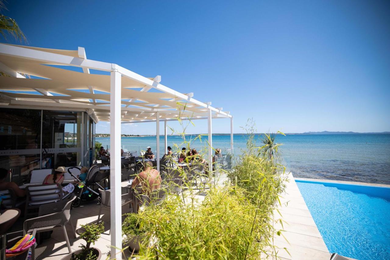 Arcadia Eco-Luxe Mobile Homes With Infinity Pool By Oiko Collection 普利拉卡 外观 照片