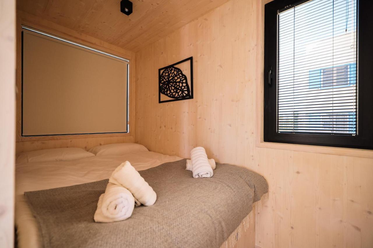 Arcadia Eco-Luxe Mobile Homes With Infinity Pool By Oiko Collection 普利拉卡 外观 照片