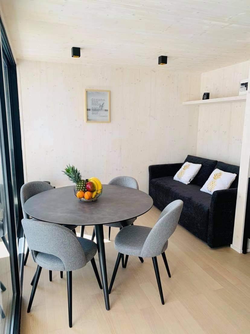 Arcadia Eco-Luxe Mobile Homes With Infinity Pool By Oiko Collection 普利拉卡 外观 照片